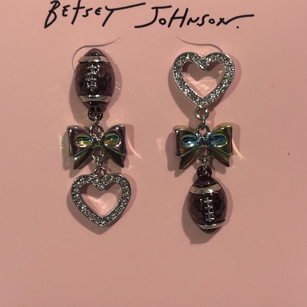 BETSEY JOHNSON Mismatched Love Football Drop Earrings NWTS - Picture 3 of 7